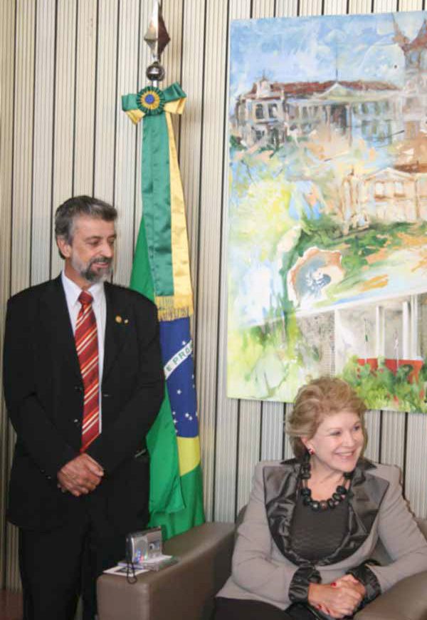 Deputado Marcos Martins e ministra Marta Suplicy <a style='float:right;color:#ccc' href='https://www3.al.sp.gov.br/repositorio/noticia/03-2008/MARCOS MARTINS TURISMO.jpg' target=_blank><i class='bi bi-zoom-in'></i> Clique para ver a imagem </a>